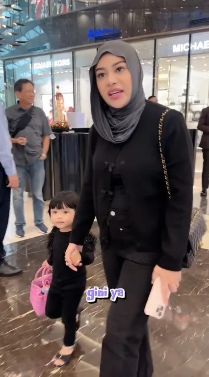 Pakai Heels