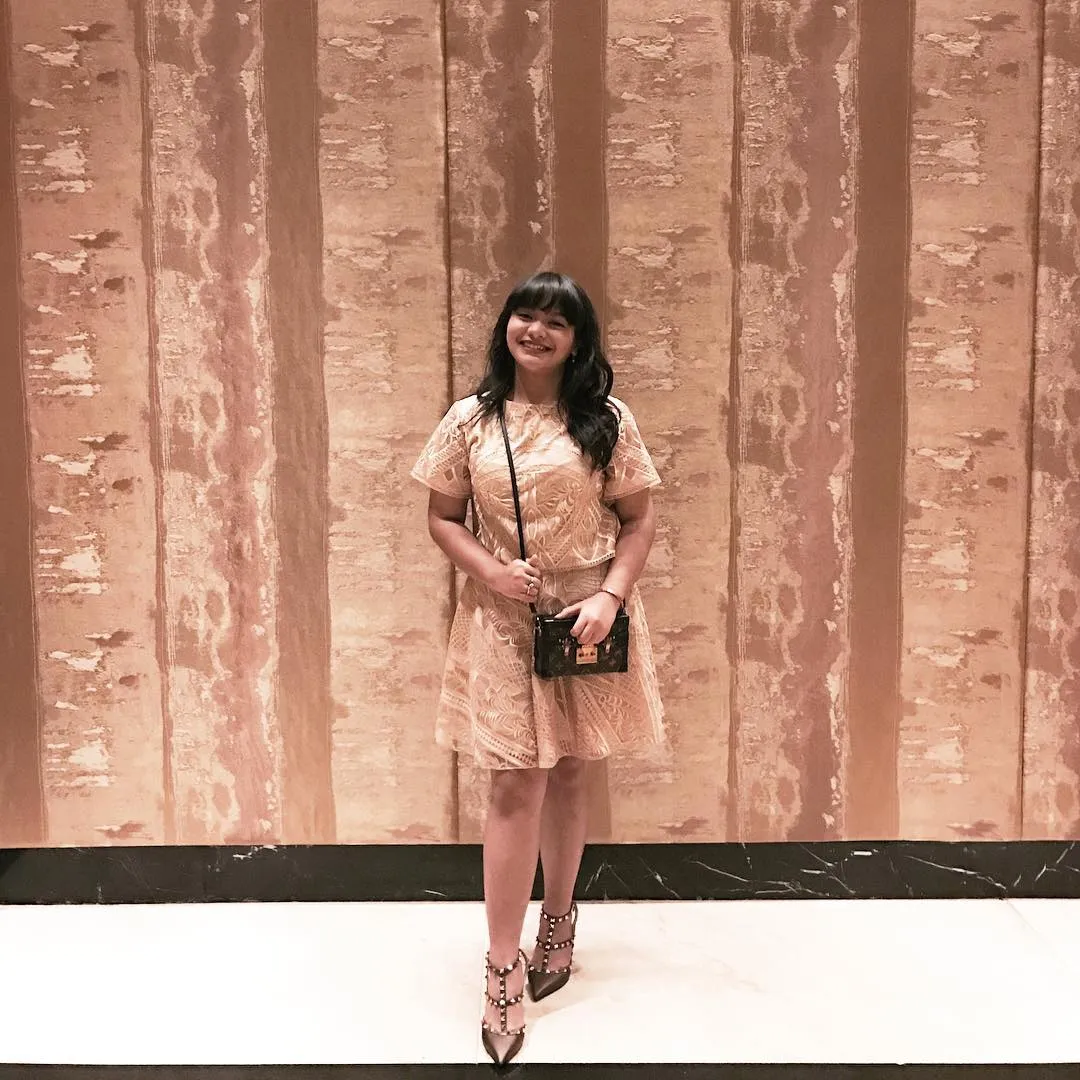 Gaya anggung simple Amel Carla. She looks so stunning! /©instagram.com/amelcarla