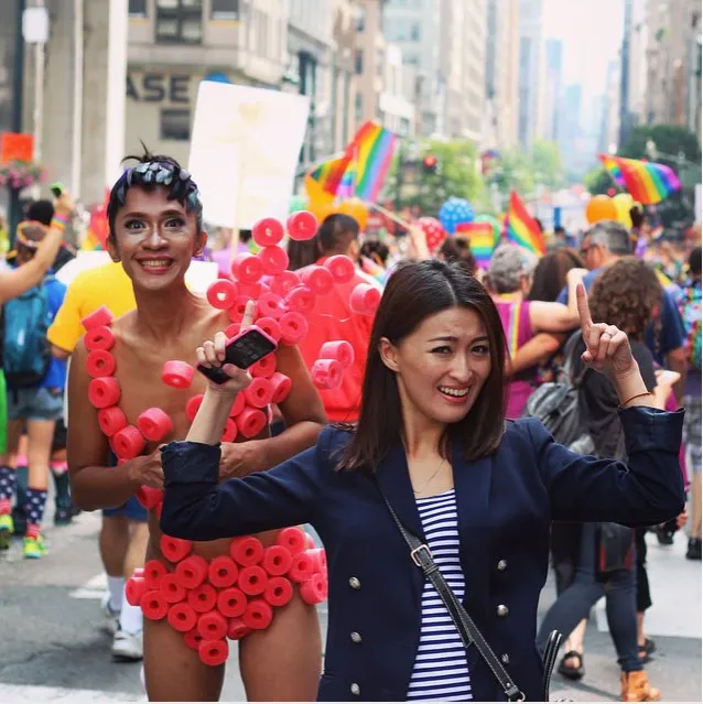 Aming mengikuti parade gay pride di Amerika © Instagram/Priscilya Princessa