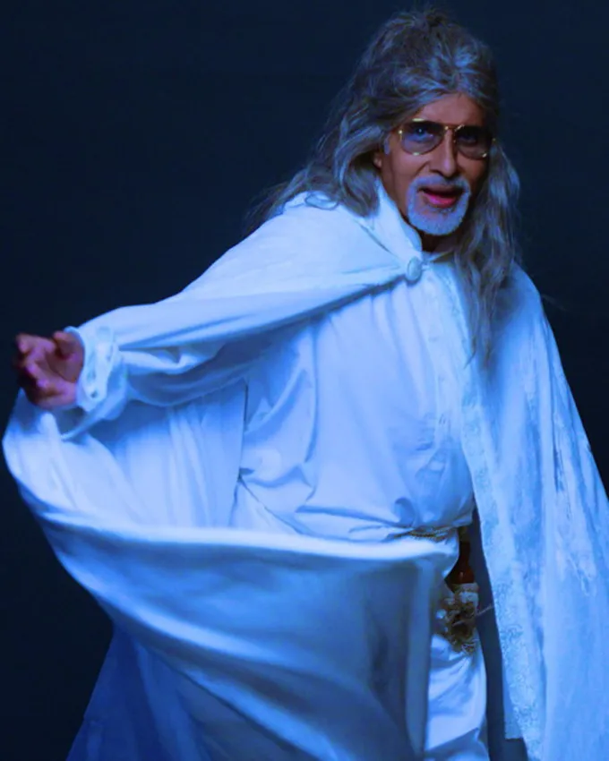 Amitabh Bachchan dilaporkan seorang aktivis ke polisi. @oneindia.in
