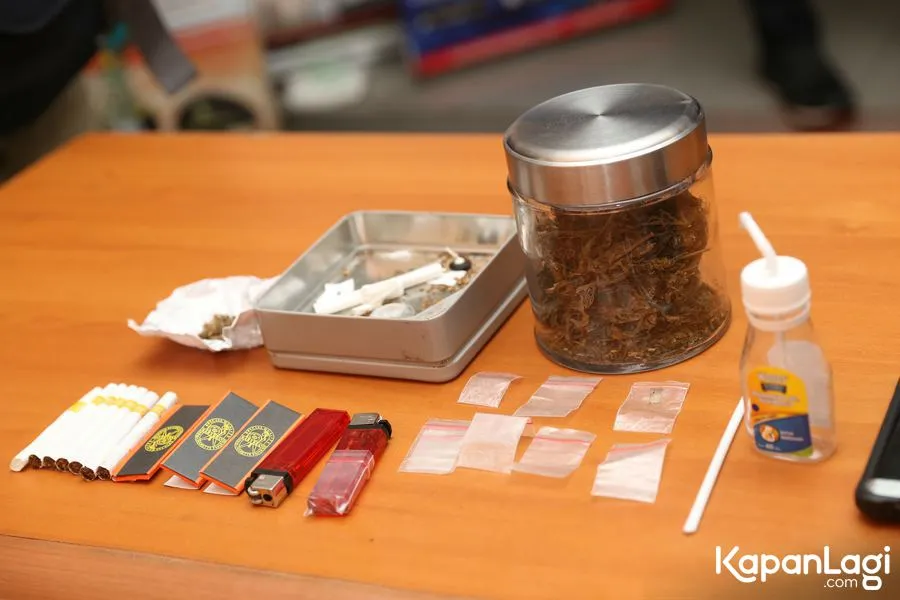 Barang bukti yang didapat dari Ammar © KapanLagi.com®/Agus Apriyanto