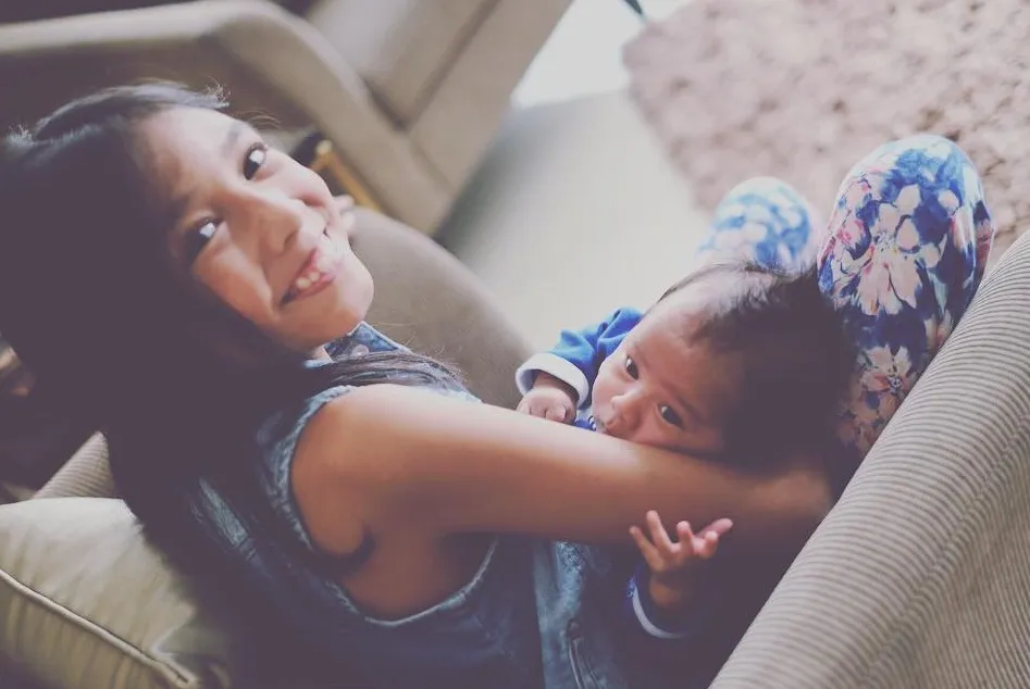 Putri pertama Meisya Siregar ikut rawat adik © Instagram.com/meisya__siregar