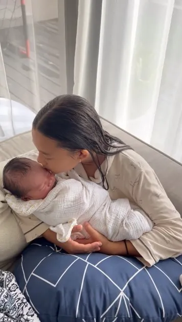 Potret Anak Jennifer Bachdim (Credit: Instagram/jenniferbachdim)