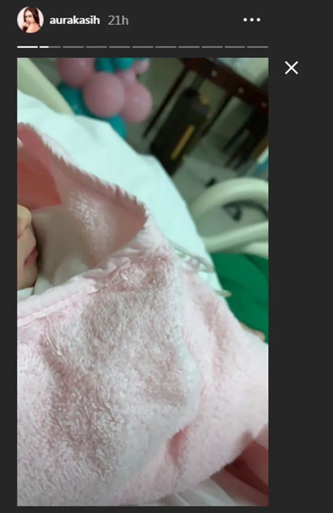 Anak Aura Kasih (credit: instagram.com/stories/aurakasih)