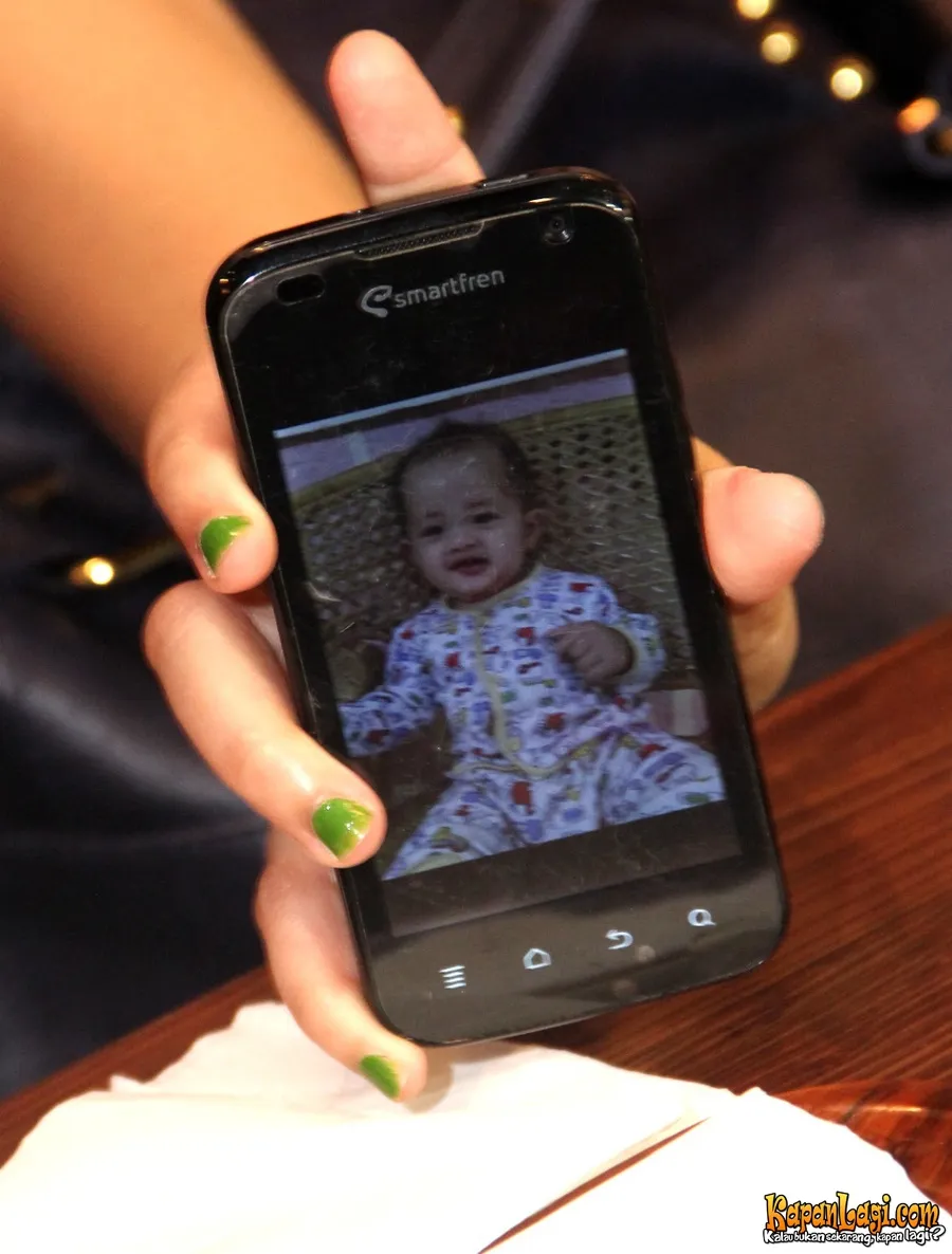 Qia, anak Mike dan Fina Tiza