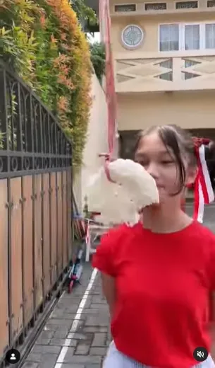 (credit: instagram.com/ussypratama)