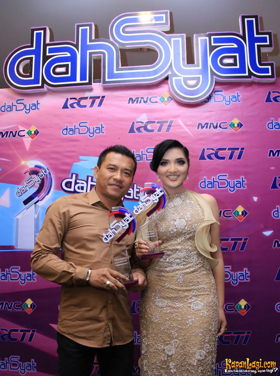 Anang dan Ashanty sukses di Dahyatnya Awards 2013 @foto: KapanLagi.com®/Agus