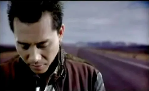 Anang Hermansyah dalam klip 'Separuh Jiwaku Pergi'