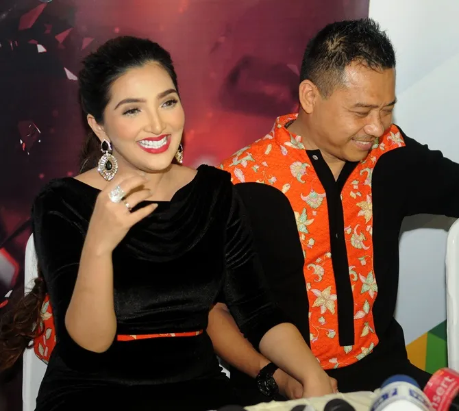 Meski masih kesulitan berjalan, kondisi Anang sudah membaik saat ini. © KapanLagi.com/Bayu Herdianto