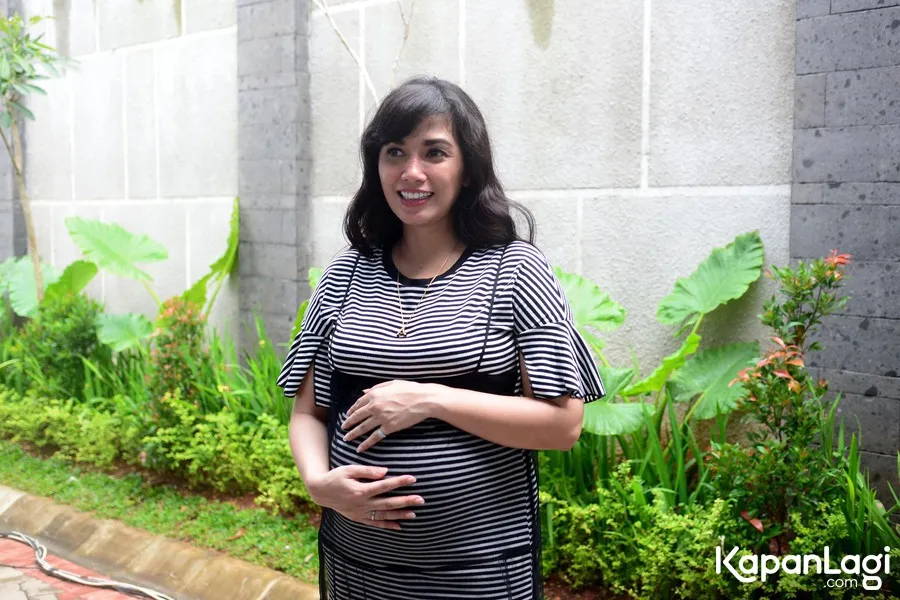 Ussy belum belanja kebutuhan bayi karena sedang sibuk pindahan/©KapanLagi.com®/Bayu Herdianto