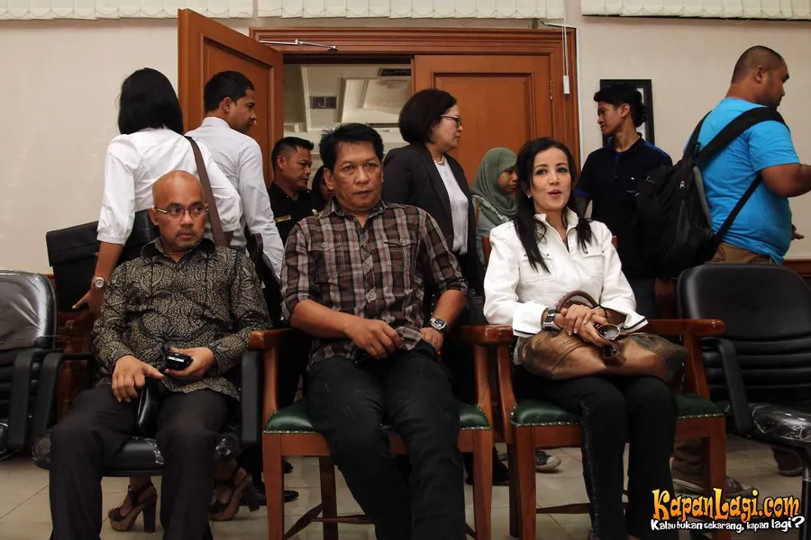 Andi Soraya dan Rudy Sutopo di sidang mediasi 