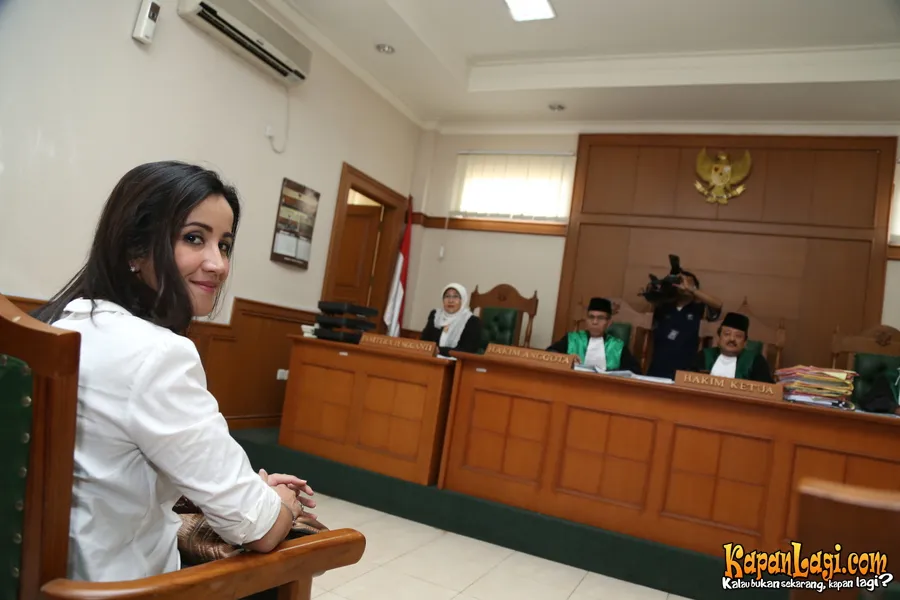 Andi Soraya akhirnya kembali resmi bercerai. ©KapanLagi.com/Agus Apriyanto