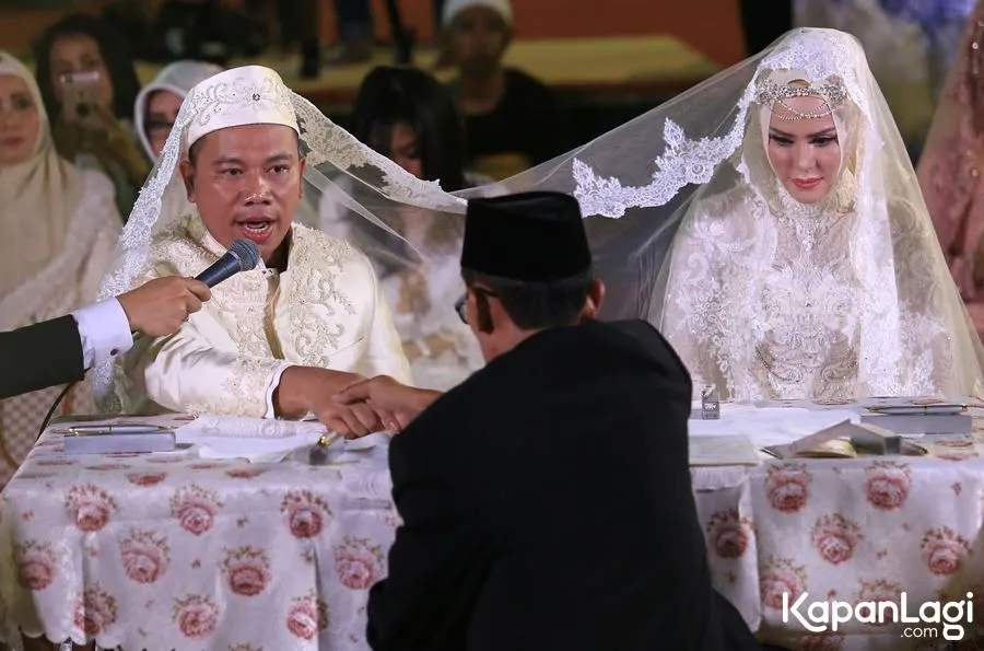 Selamat atas pernikahannya Angel dan Vicky! © KapanLagi.com®/Agus Apriyanto