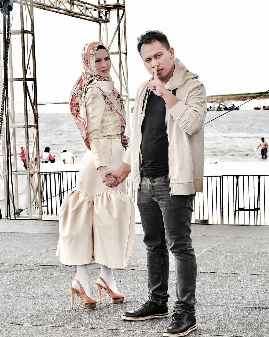 Angel dan Vicky sama-sama tak tahu ukuran sepatu pasangan © Istimewa