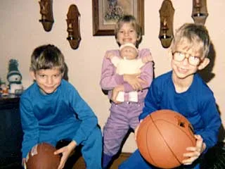 Ashton, Tausha, dan Michael Kutcher © angelfire