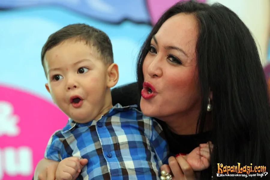 Angelina Sondakh menjadikan Keanu sumber kekuatannya di tahanan. ©KapanLagi.com®