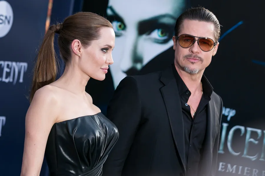 Saling tukar surat cinta untuk mengobati kerinduan @ splashnews.com