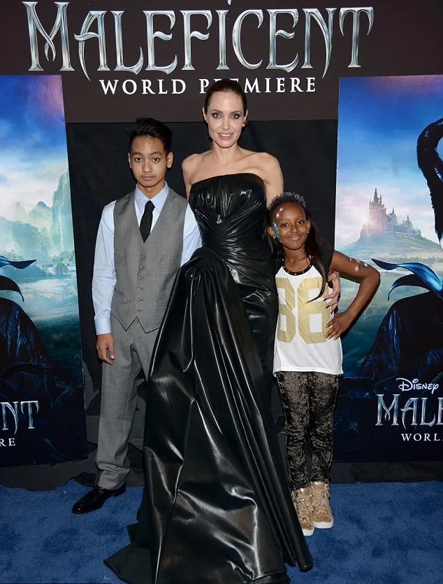 Maddox - Angelina - Zahara @ dailymail.co.uk