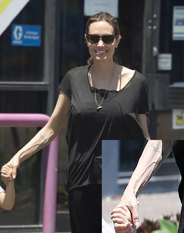 Angelina Jolie @ fameflynet.com