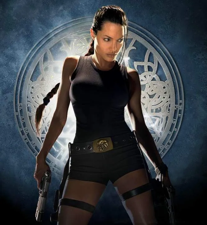 Inilah gaya Angelina Jolie saat jadi Lara Croft © Paramount Pictures