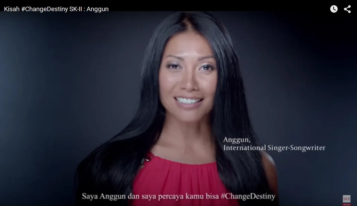 Salah satu cuplikan Anggun di #ChangeDestiny © Youtube/SK-II Indonesia