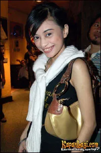 Angie Virgin Susah Lepas Mantan Pacar - KapanLagi.com