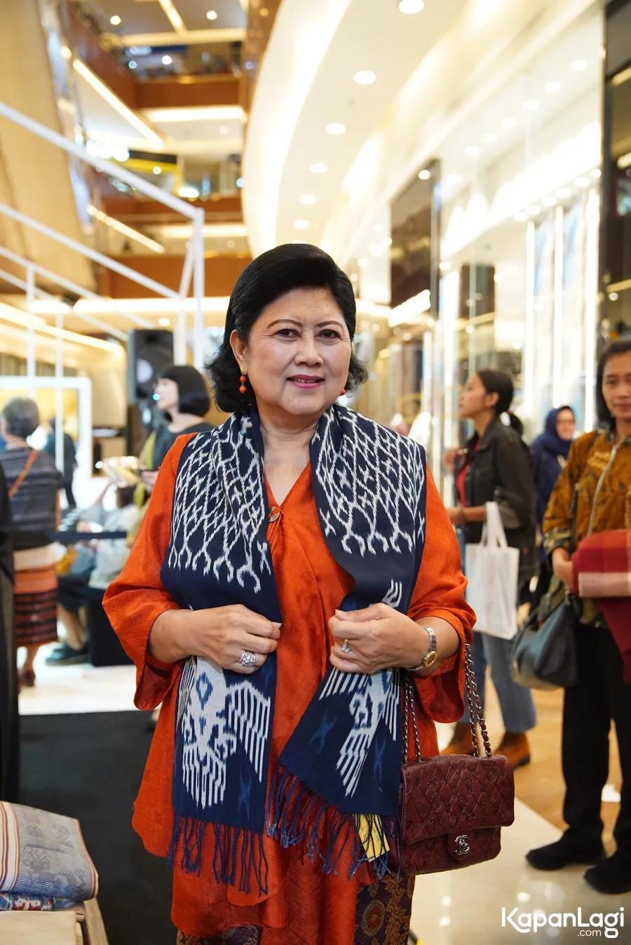 Alami Gangguan Otot Punggung