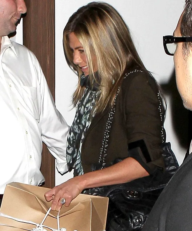 Jennifer Aniston @ dailymail.co.uk