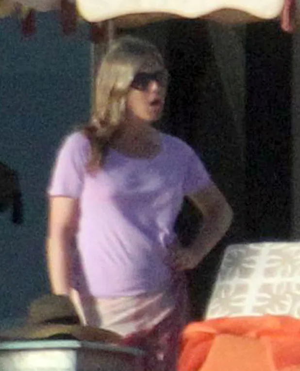Jennifer Aniston hamil? @ digitalspy.co.uk