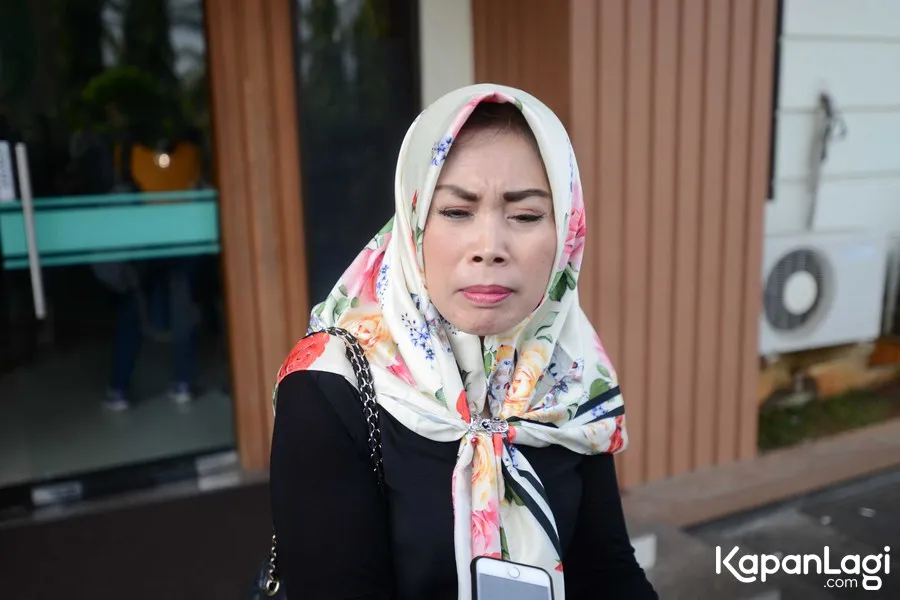 Anita belum siap kesimpulan, sidang ditunda © KapanLagi.com®/Bayu Herdianto