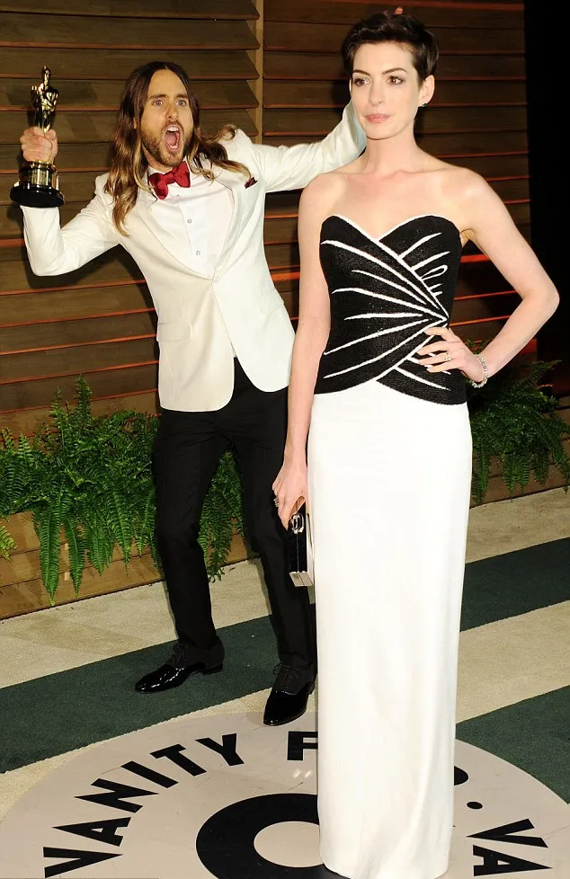 Jared Leto vs Anne @ dailymail.co.uk