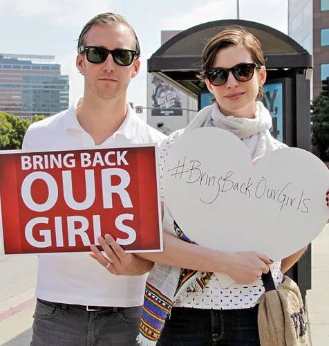 Anne Hathaway dan suami, pasangan berjiwa sosial tinggi @ dailymail.co.uk/PacificCoastNews