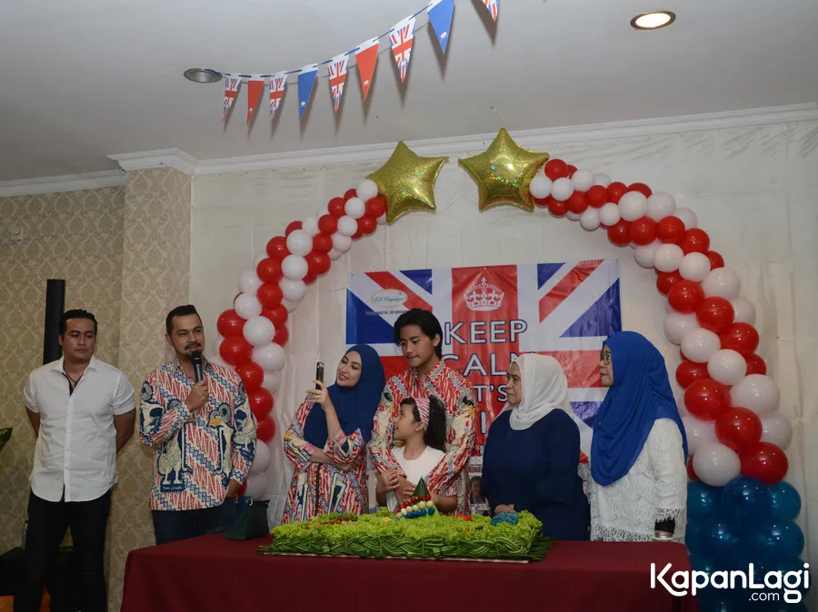 Putra Annisa Trihapsari dapat hadiah umrah © KapanLagi.com/Muhammad Akrom Sukarya
