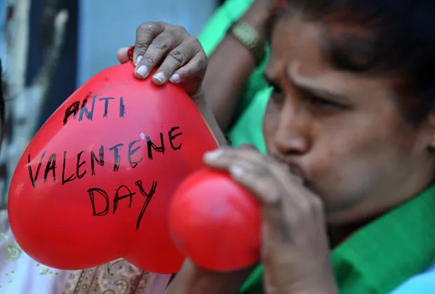 Orang India cenderung memprotes perayaan Valentine karena dianggap terlalu kebarat-baratan © Asia Times