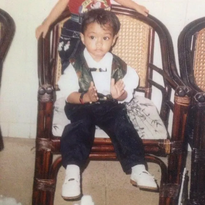 Masa kecil Reza 'Arab' Oktovian (credit : instagram.com/rapyourbae)