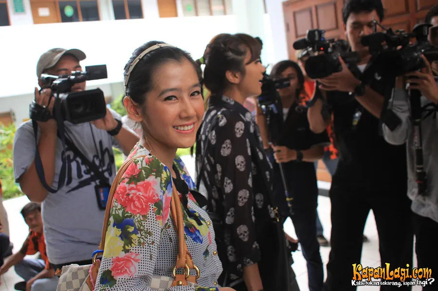 Eza Gionino pertanyakan bukti yang dibawa Rasti.