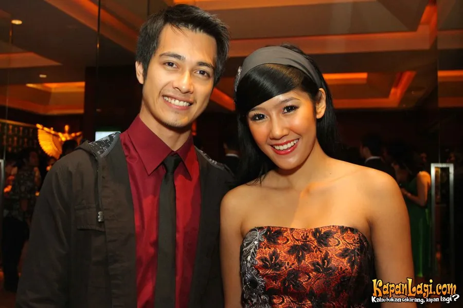 Ardina Rasti dan Eza Gionino saat ini terjebak dalam konflik pasca dugaan penganiayaan.