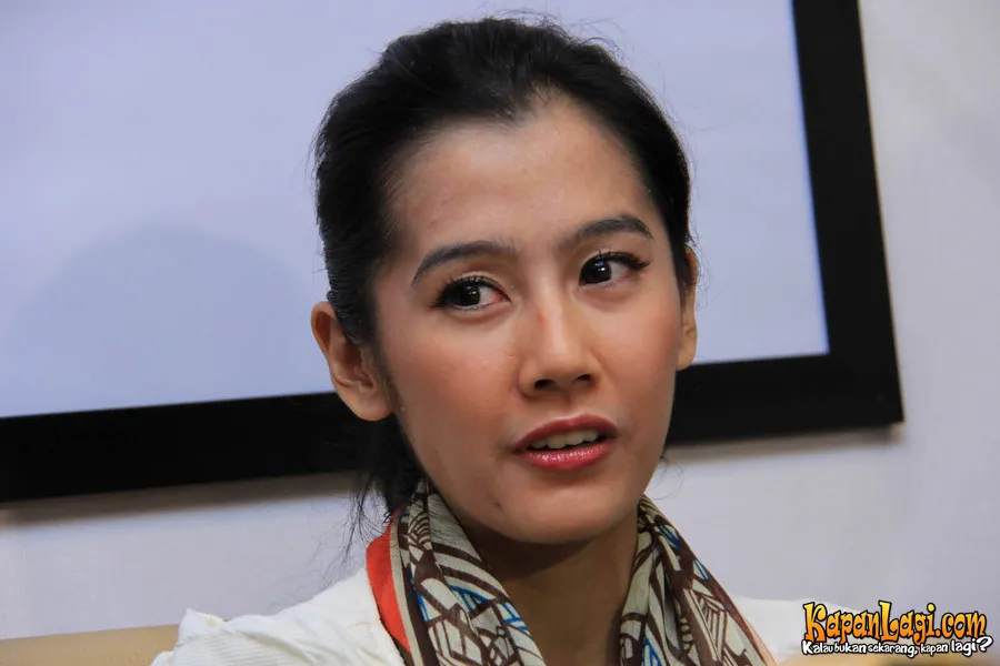 Ardina Rasti siap bertemu Eza Gionino di persidangan