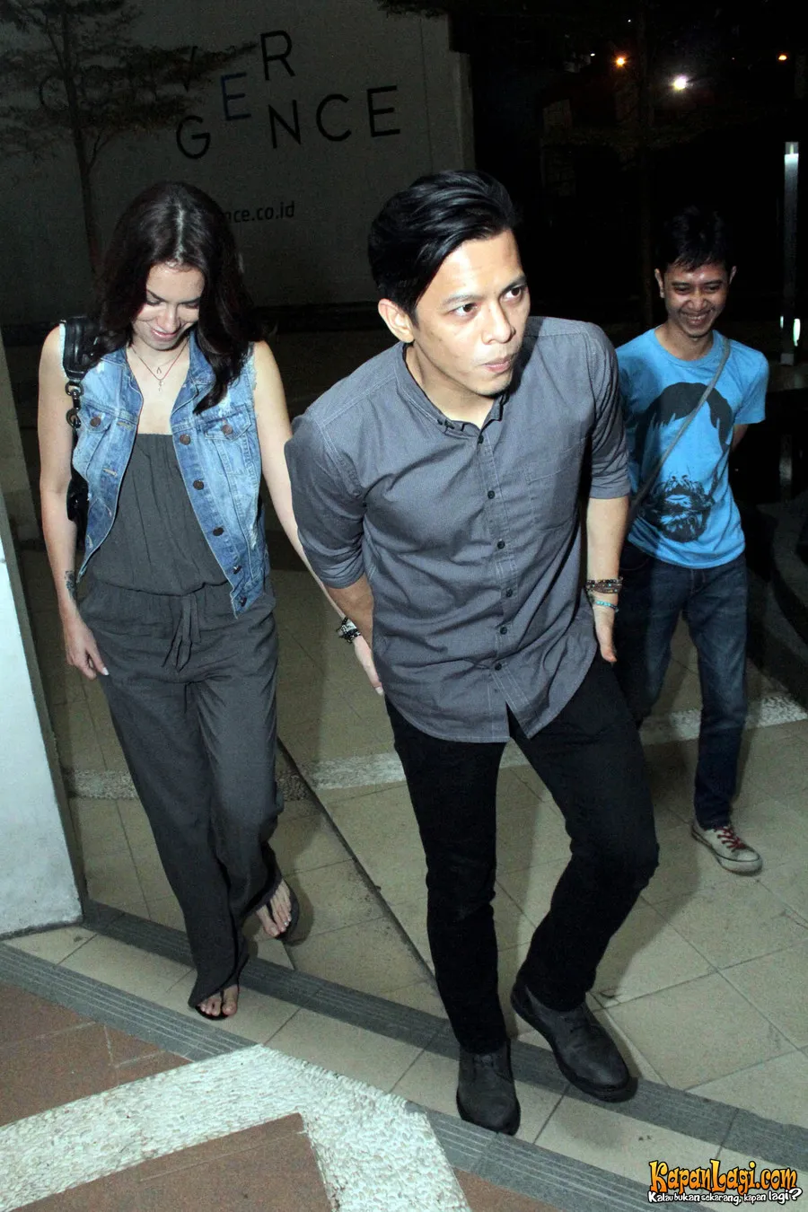 Ariel dan Sophia Mueller ketika menghadiri premiere The Right One.