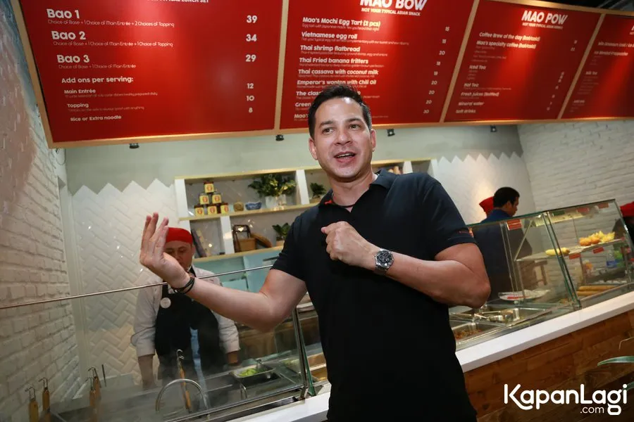 Ari tegaskan dia jual makanan bukan jualan tampang © KapanLagi.com®/Agus Apriyanto