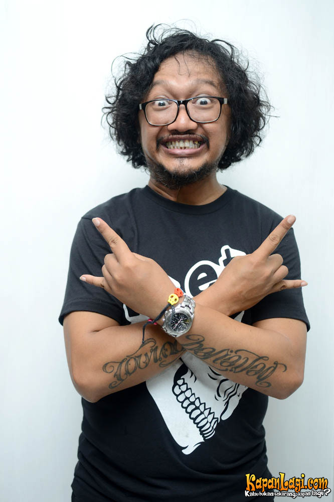 Sutradarai Rock Ekalaya, Arie Dagienkz Yakin Kepalanya 