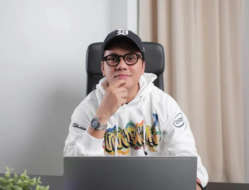 Instagram @riefmuhammad