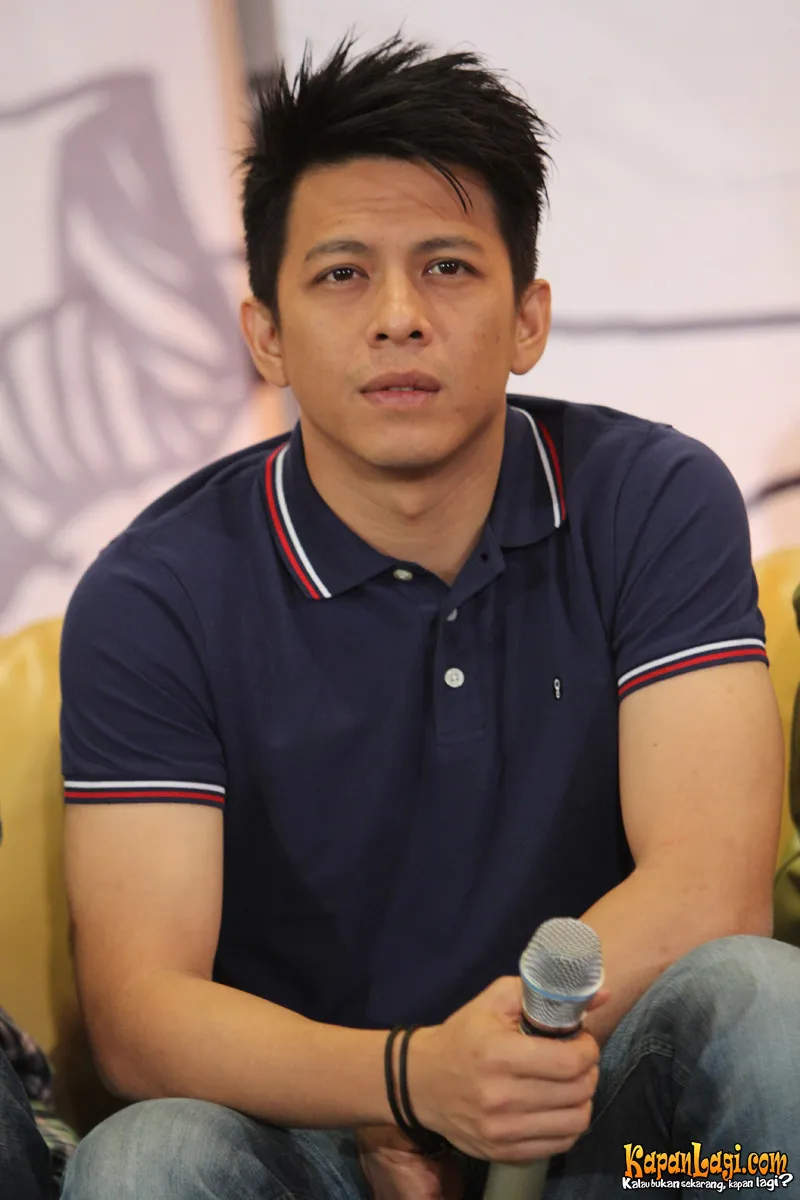 Ariel memenuhi panggilan sebagai saksi terkait munculnya gosip kedekatan dirinya dengan seorang pramugari.