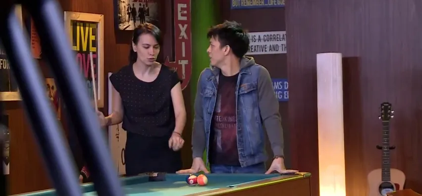 Ariel dan Sophia bercanda ria di tengah-tengah syuting / © Net Entertainment News