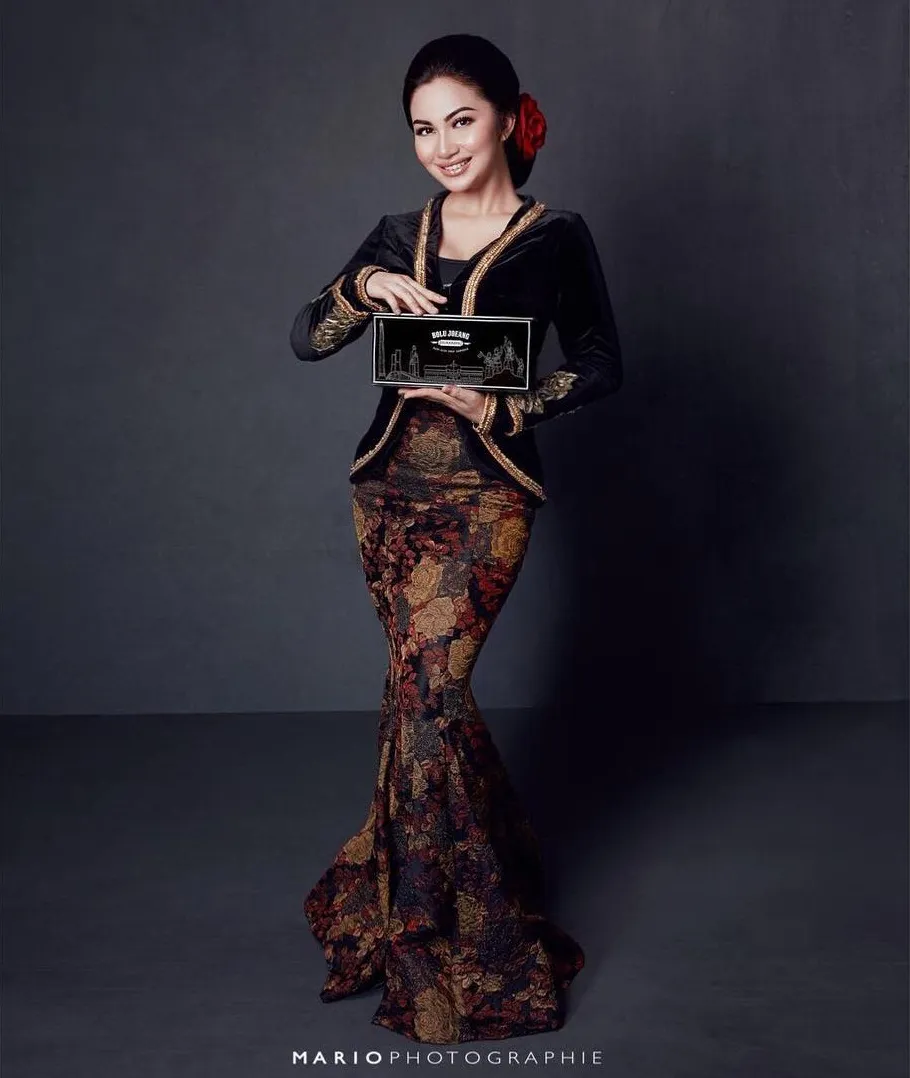 Belum lama ini Ariel Tatum launching bisnis kue-nya. /©instagram.com/arieltatum