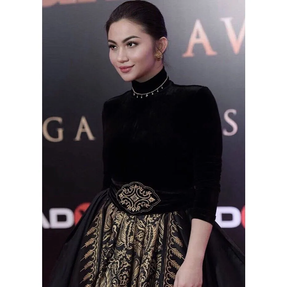 Saat hadiri event penghargaan, Ariel Tatum hadir dengan gaya yang chic. /©instagram.com/arieltatum