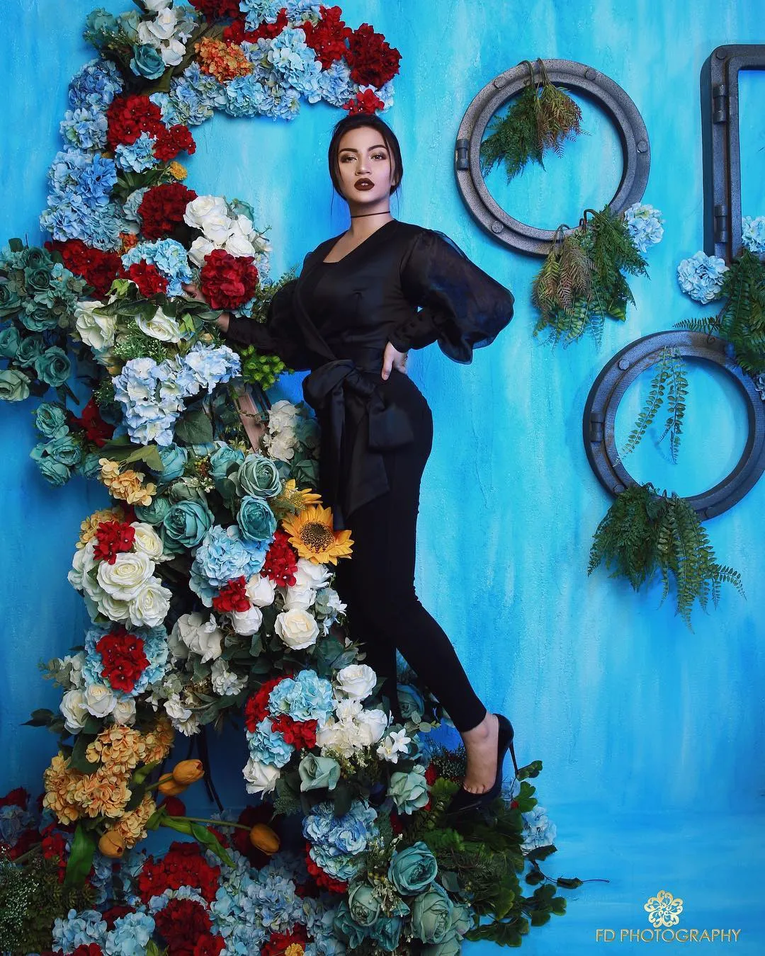Penampilan chic Ariel Tatum dalam pemotretan terbarunya di tahun 2018! Credit: via instagram.com/fdphotography90