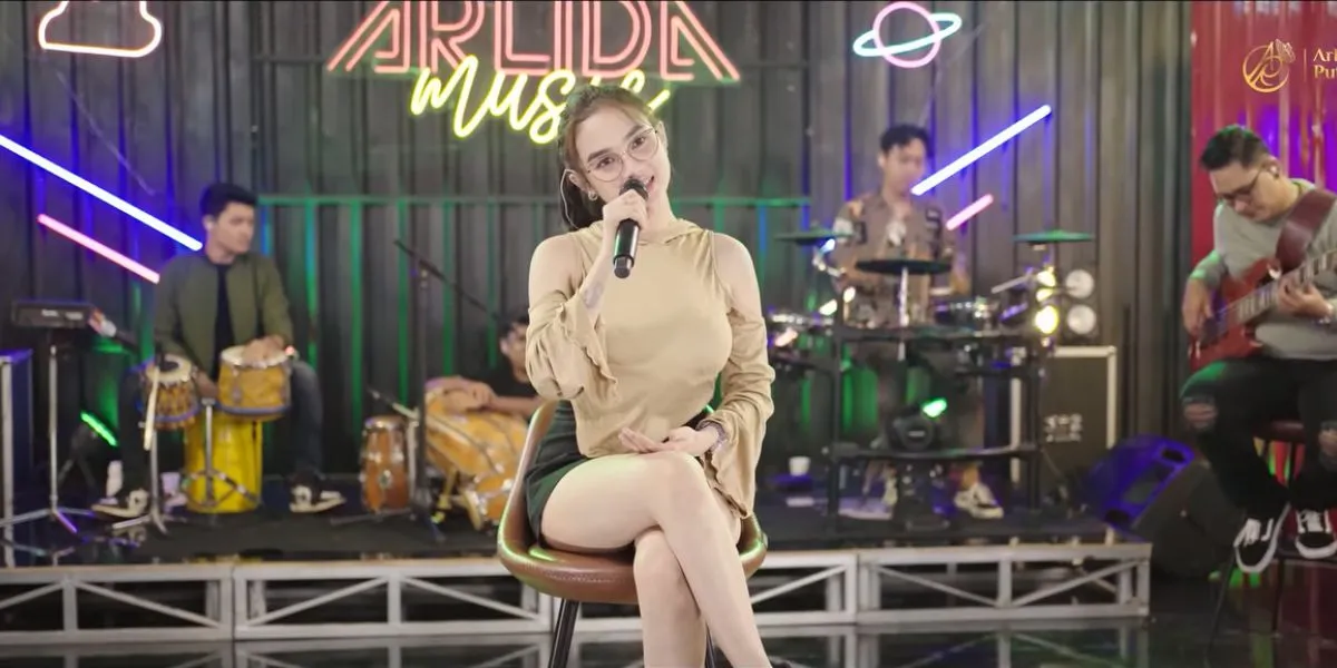 Arlida Putri - Satu Nama Tetap Dihati