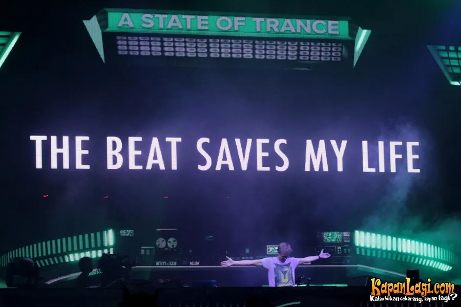 Gelaran ASOT mendapat sambutan hangat dari penonton.