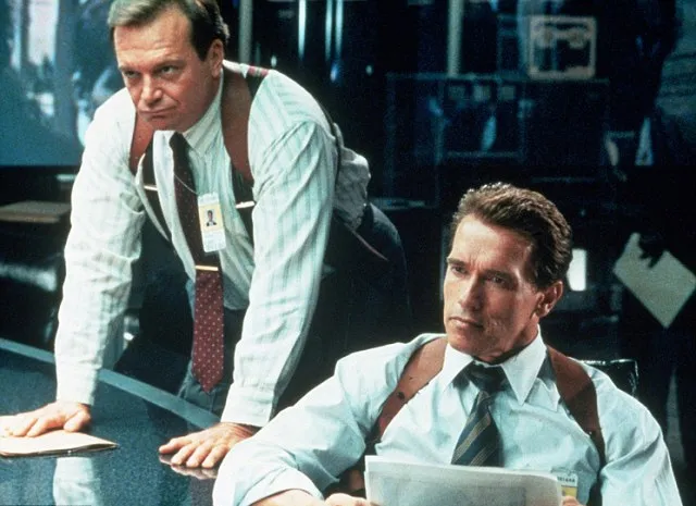 Cuplikan film TRUE LIES @ dailymail.co.uk